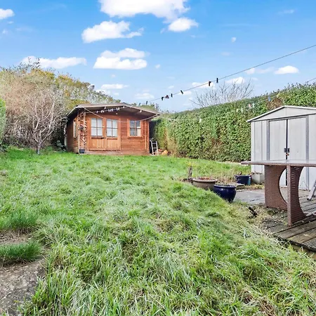 Holiday home Wood Fire And Parking Large 4-bed House *