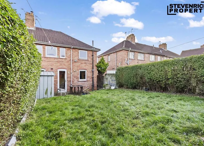 Group Stays, 4 Bedroom, Spacious In Bs4, & Car Parking, Sleeps 7 * Bristol